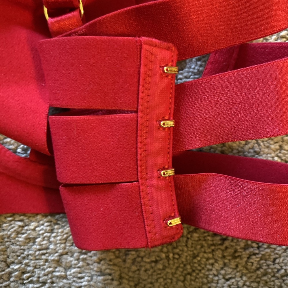 VICTORIA'S SECRET VERY SEXY LUXE UNLINED STRAPPY RED CAGE BANDED BRA 34B - Picture 10 of 15